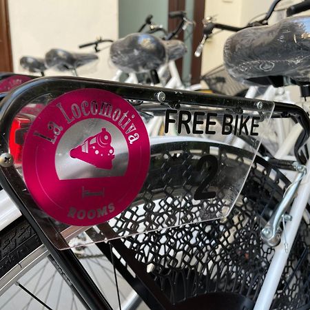 La Locomotiva Киаравале Екстериор снимка